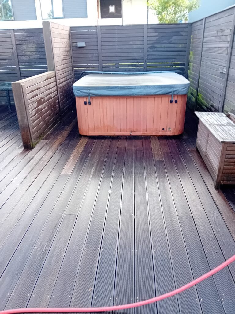 Pallur í Garðabæ eftir háþrýstiþvott – hreinn og fagur